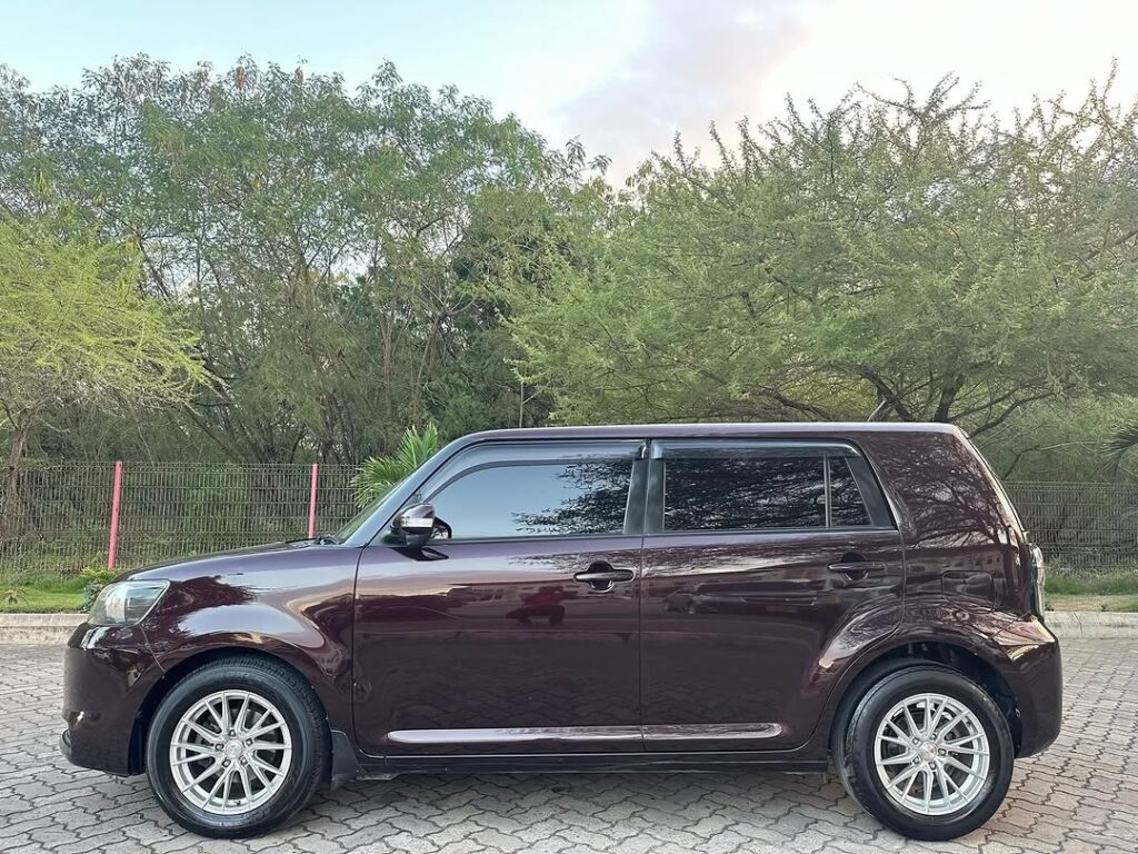 Magari Sokoni Toyota Rumion ya Bei Poa 2010
