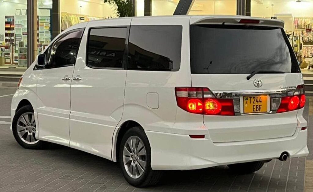 Price Toyota Alphard 2005 for Sale in Dar es Salaam