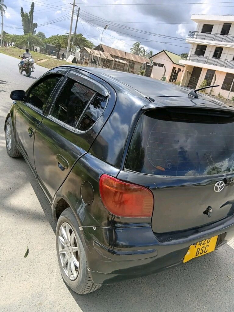 Price Toyota Vitz 2003 for Sale in Dar es Salaam