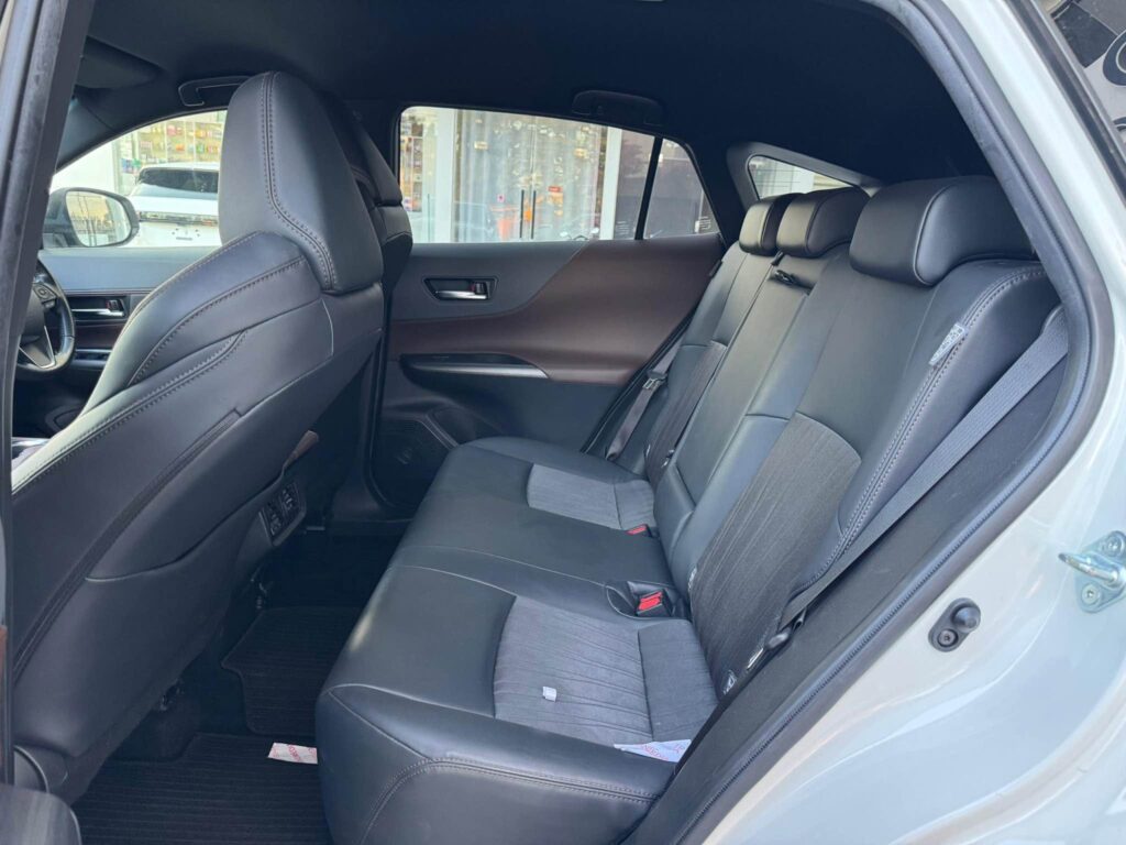Toyota Harrier bei poa sokoni Dar es Salaam Tanzania