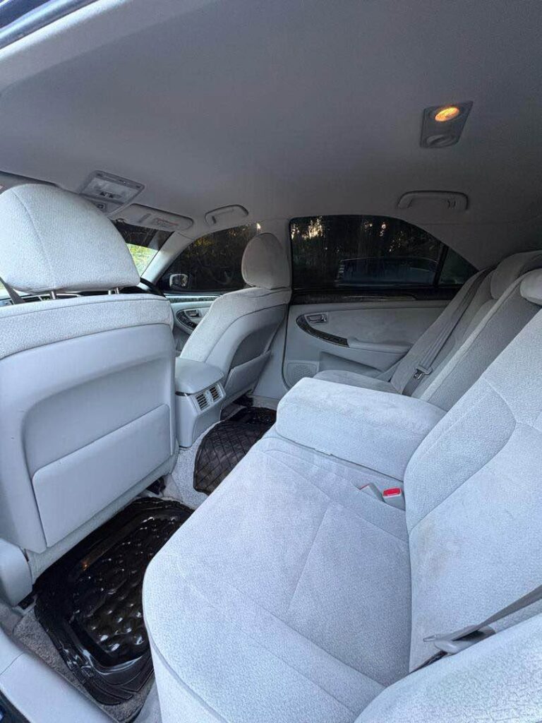 Price Toyota Crown 2006 for Sale in Dar es Salaam