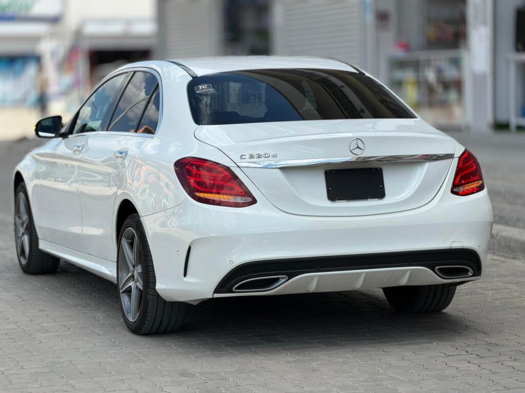 Magari Used Benz C-Class 2016 Dar es Salaam Tanzania