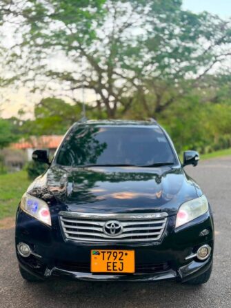 Bei Ya Toyota Vanguard 2010 Sokoni Dar es Salaam Tanzania