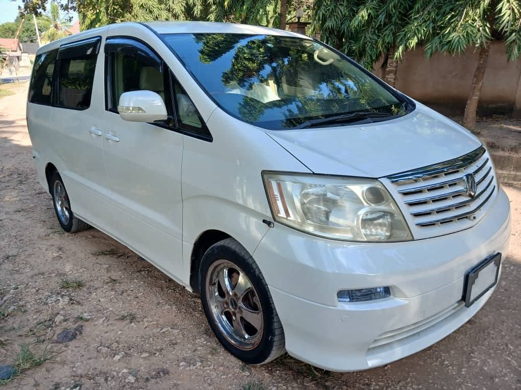 Magari Alphard 2005 lipo Dar es Salaam