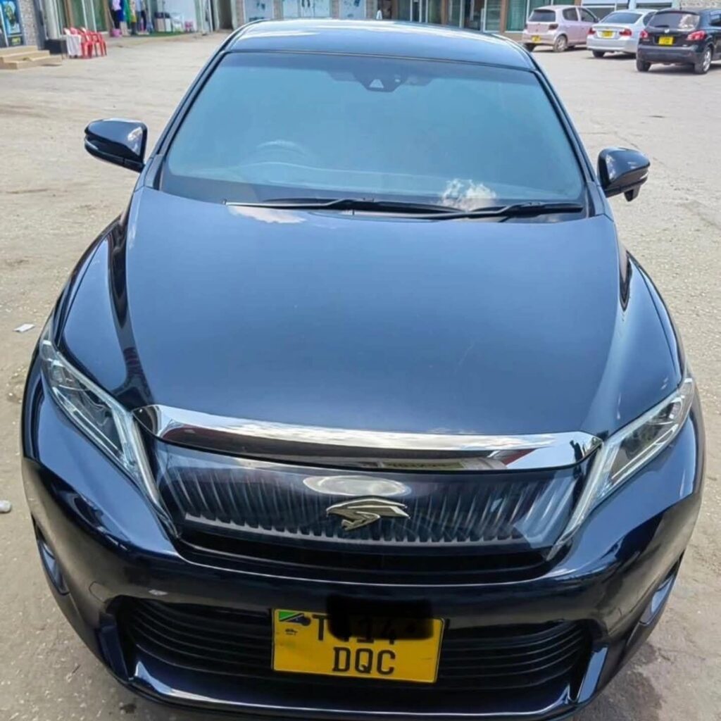 Magari Harrier 2014 lipo Dar es Salaam