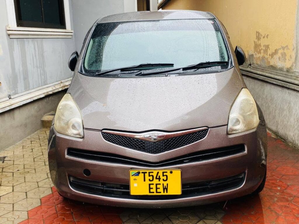 Toyota Ractis bei poa sokoni Dar es Salaam Tanzania