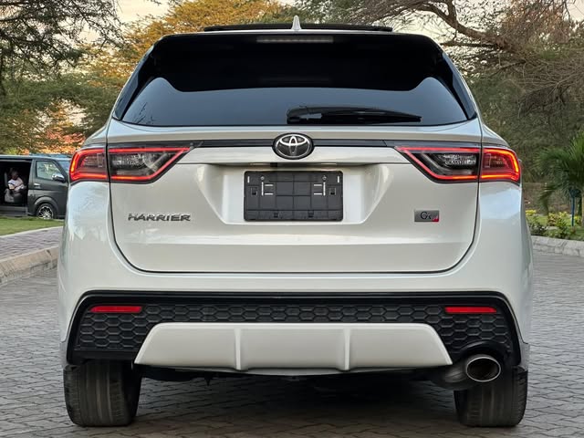 Toyota Harrier 2016 for Sale in Dar es Salaam