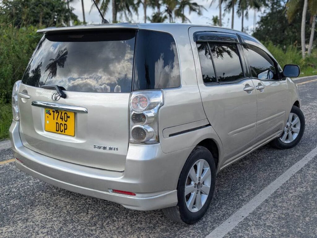 Toyota Raum 2004 for Sale in Dar es Salaam