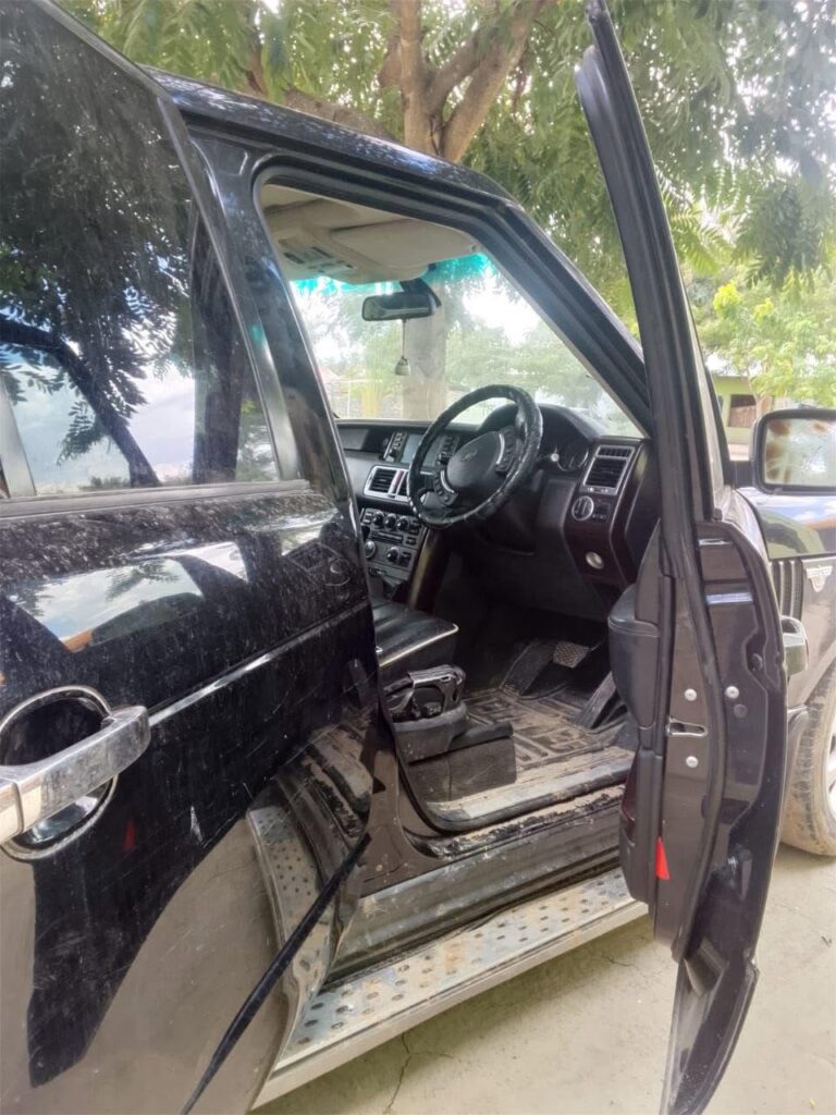Land Rover Range Rover 2004 for Sale in Dar es Salaam