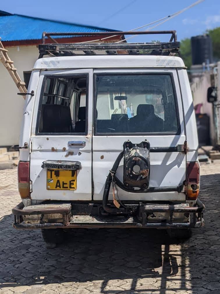 Price Of Toyota Land Cruiser 76 SUV 1998 for Sale in Tanzania