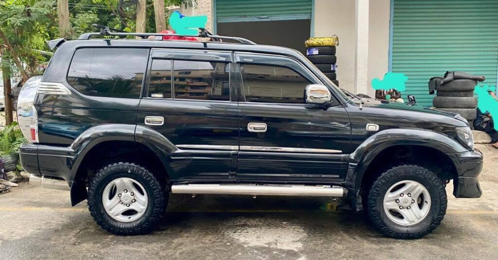 Magari Used Toyota Land Cruiser Prado 2000 Dar es Salaam Tanzania