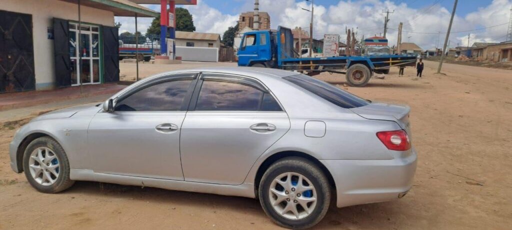 Buy Toyota Mark X 2005 for Sale in Iringa