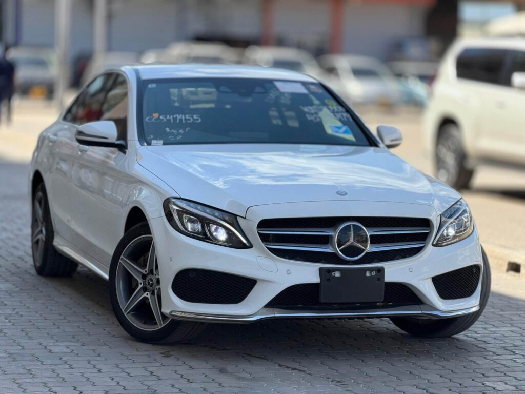 Magari C-Class 2016 lipo Dar es Salaam