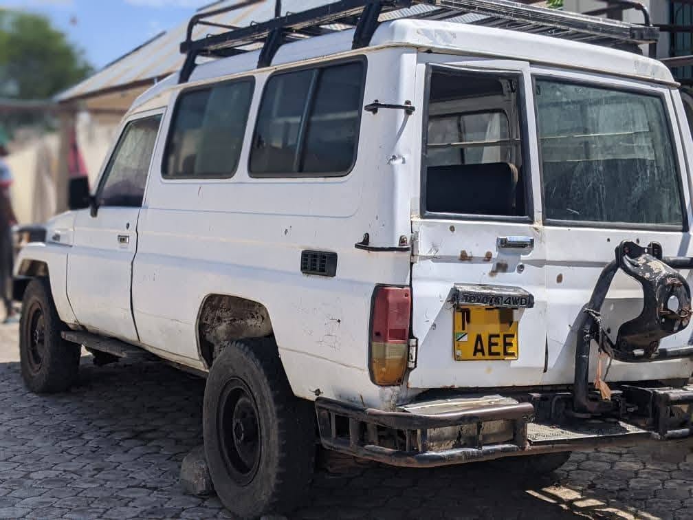 Toyota Land Cruiser 76 SUV 1998 for Sale in Shinyanga