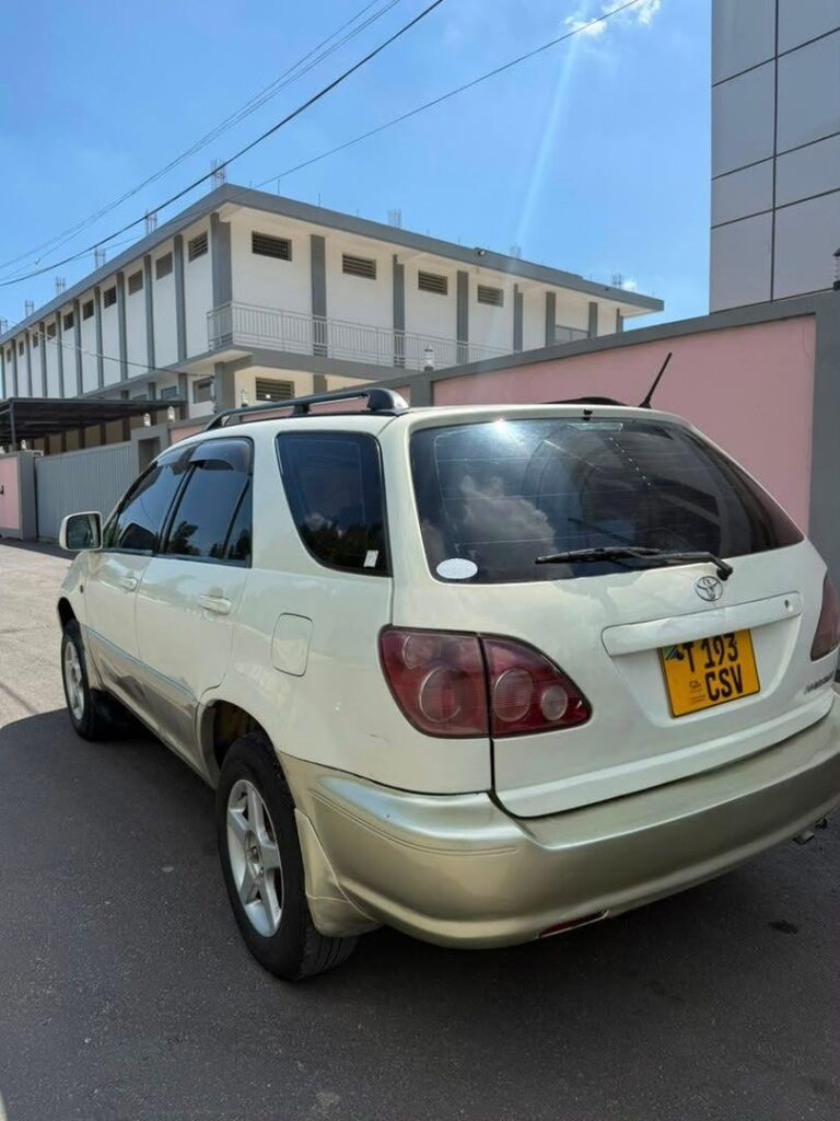 Magari Used Toyota Harrier 2000 Dar es Salaam Tanzania