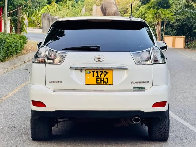 For Sale Toyota Harrier 2006 in Mwanza