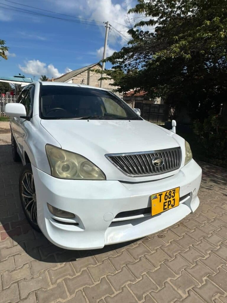 Toyota Harrier 2005 for Sale in Dar es Salaam