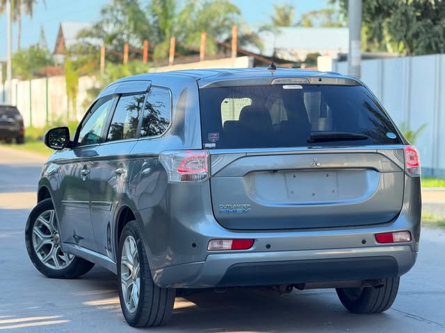 Used Mitsubishi Outlander 2013 for Sale in Dar es Salaam