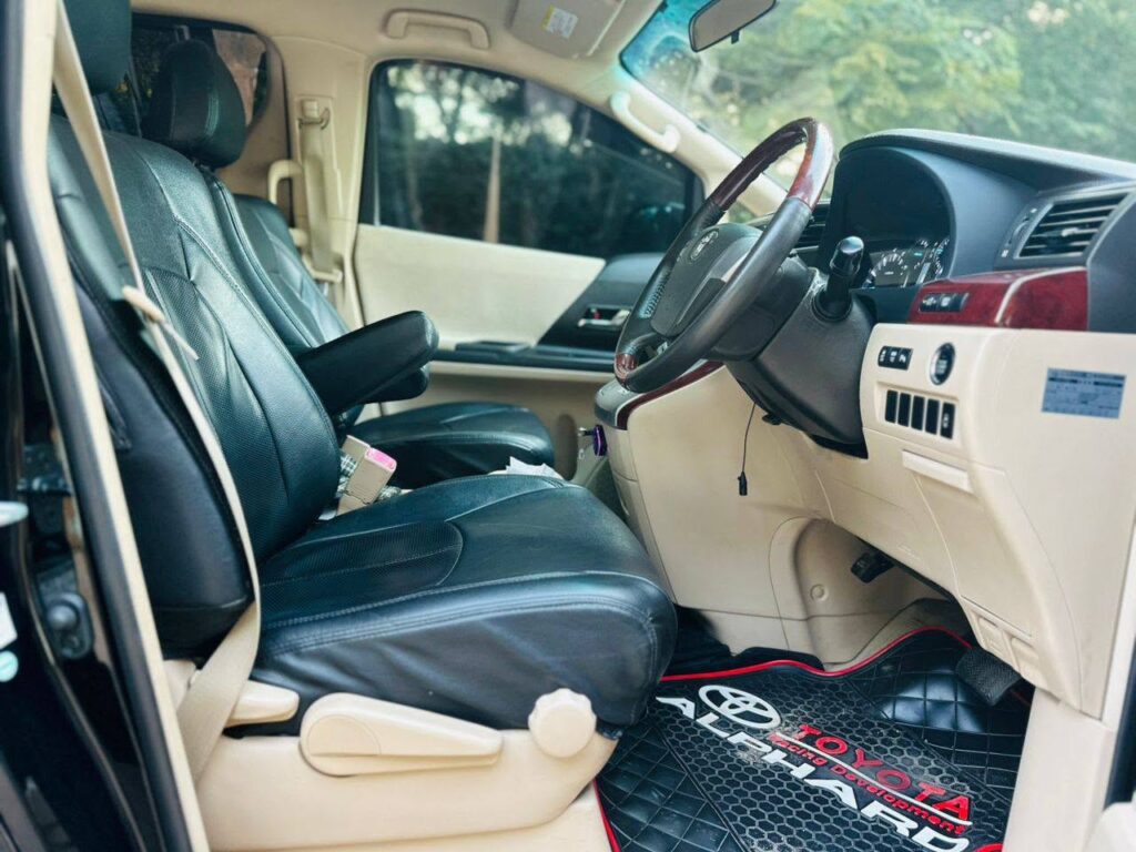 Toyota Alphard 2012 for Sale in Dar es Salaam
