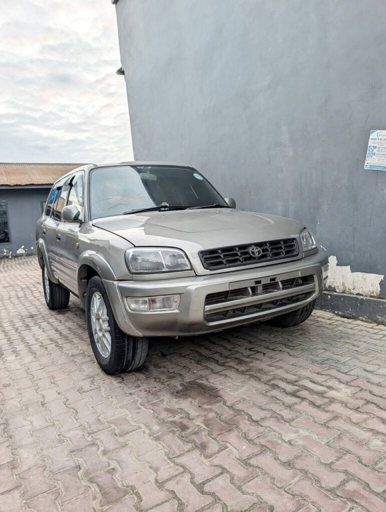 Magari Used Toyota Rav4 1998 Dar es Salaam Tanzania