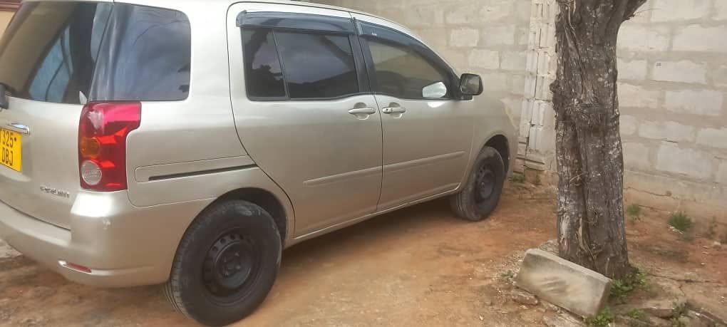 Toyota Raum 2005 for Sale in Dar es Salaam