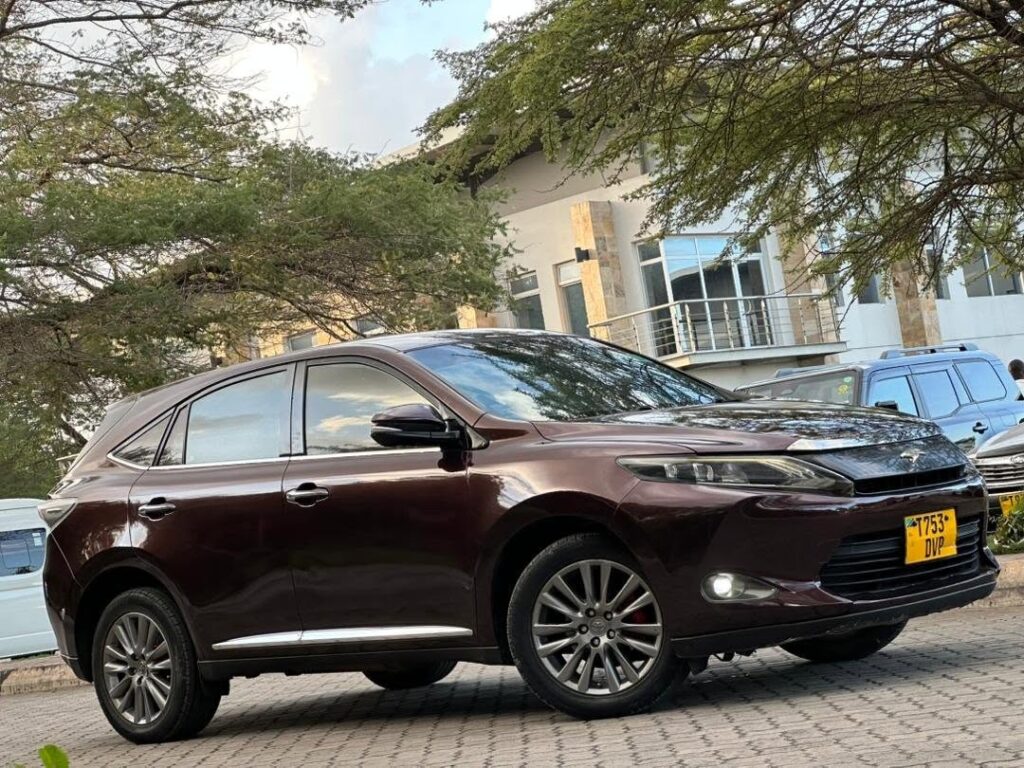 Magari Harrier 2016 lipo Dar es Salaam