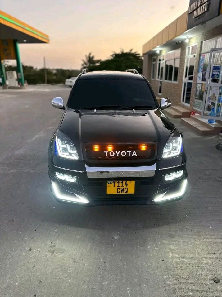 Used Toyota Land Cruiser Prado 2007 for Sale in Dar es Salaam