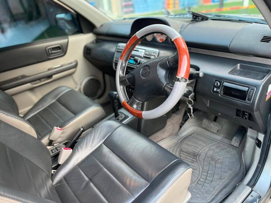 Price Nissan X-Trail 2005 for Sale in Iringa
