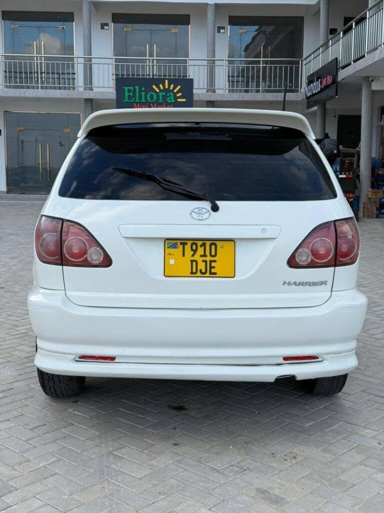 Toyota Harrier 2000 for Sale in Dar es Salaam