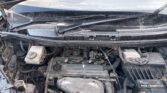 Magari Sokoni Toyota Voxy ya Bei Poa 2005