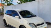 Used Toyota IST 2004 for Sale in Dar es Salaam