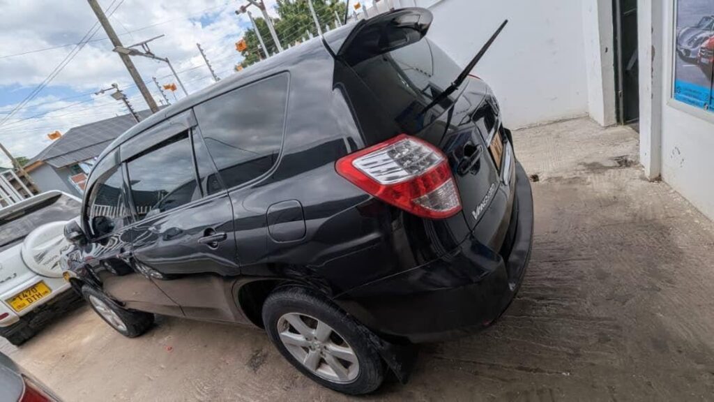 Toyota Vanguard bei poa sokoni Dar es Salaam Tanzania