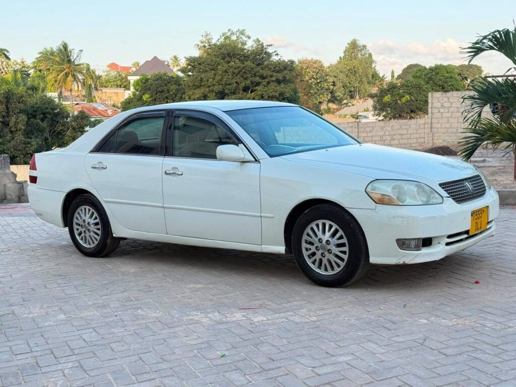 Magari Sokoni Toyota Mark II ya Bei Poa 2002