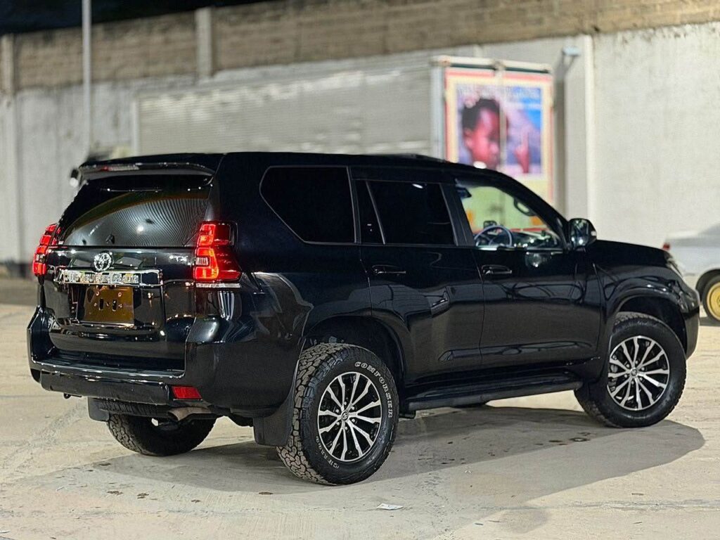 Magari Sokoni Toyota Land Cruiser Prado ya Bei Poa 2020