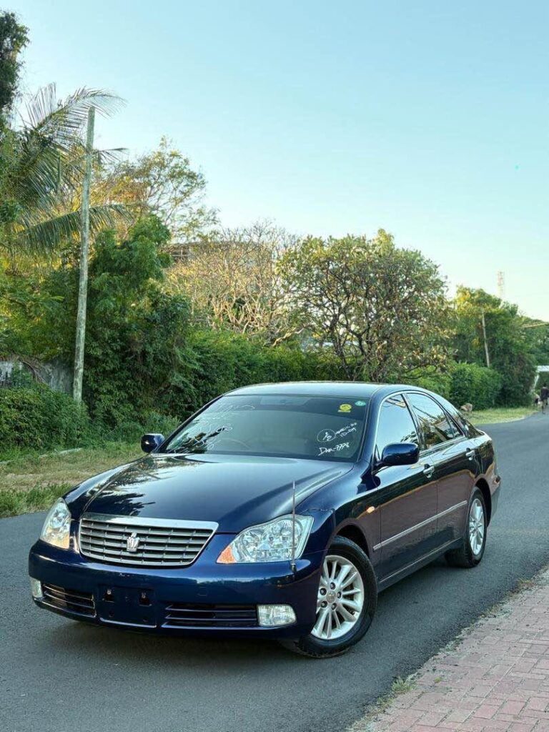 Price Of Toyota Crown 2006 for Sale in Tanzania