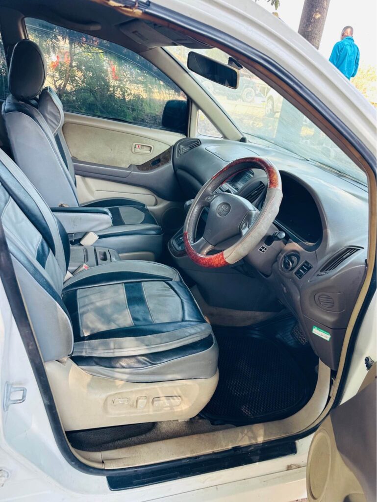 Toyota Harrier bei poa sokoni Mwanza Tanzania