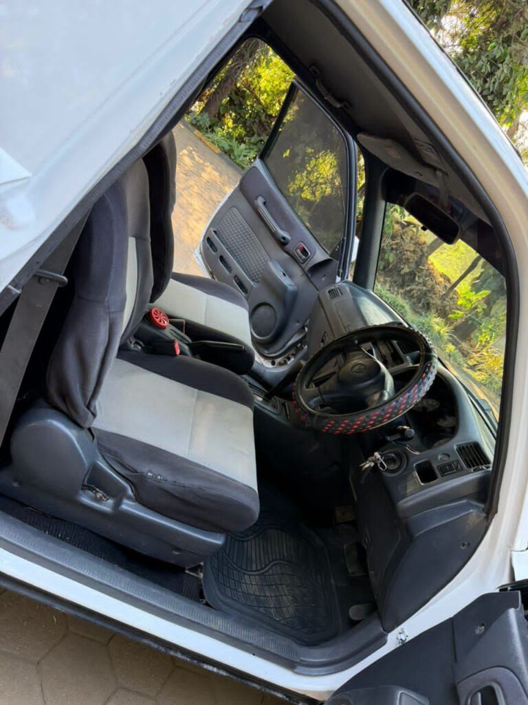 Magari Sokoni Toyota Rav4 ya Bei Poa 1998