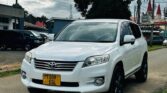 Toyota Vanguard bei poa sokoni Dar es Salaam Tanzania