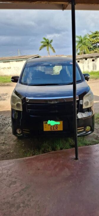 Bei Ya Toyota Noah 2008 Sokoni Dar es Salaam Tanzania