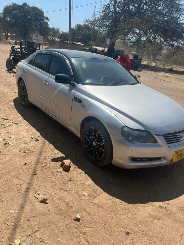 Toyota Mark X bei poa sokoni Mbeya Tanzania