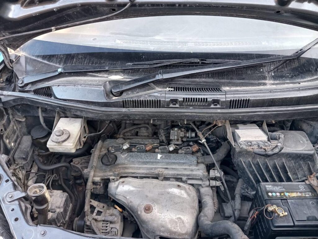 Magari Voxy 2004 lipo Dar es Salaam