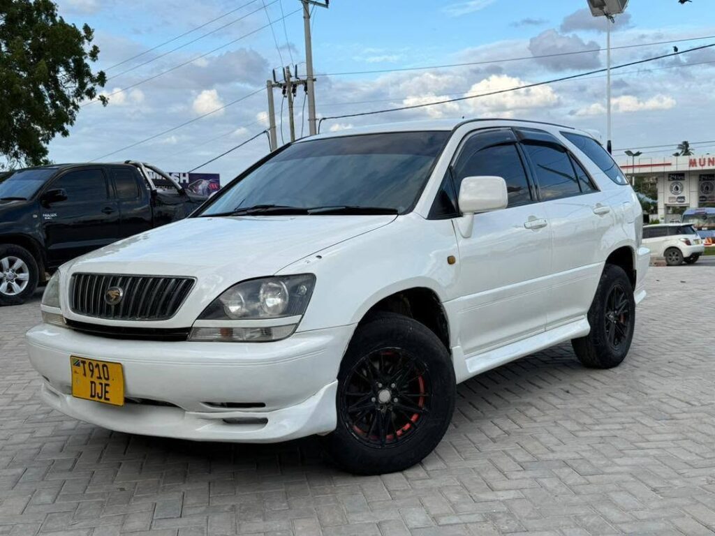 Price Of Toyota Harrier 2000 for Sale in Tanzania