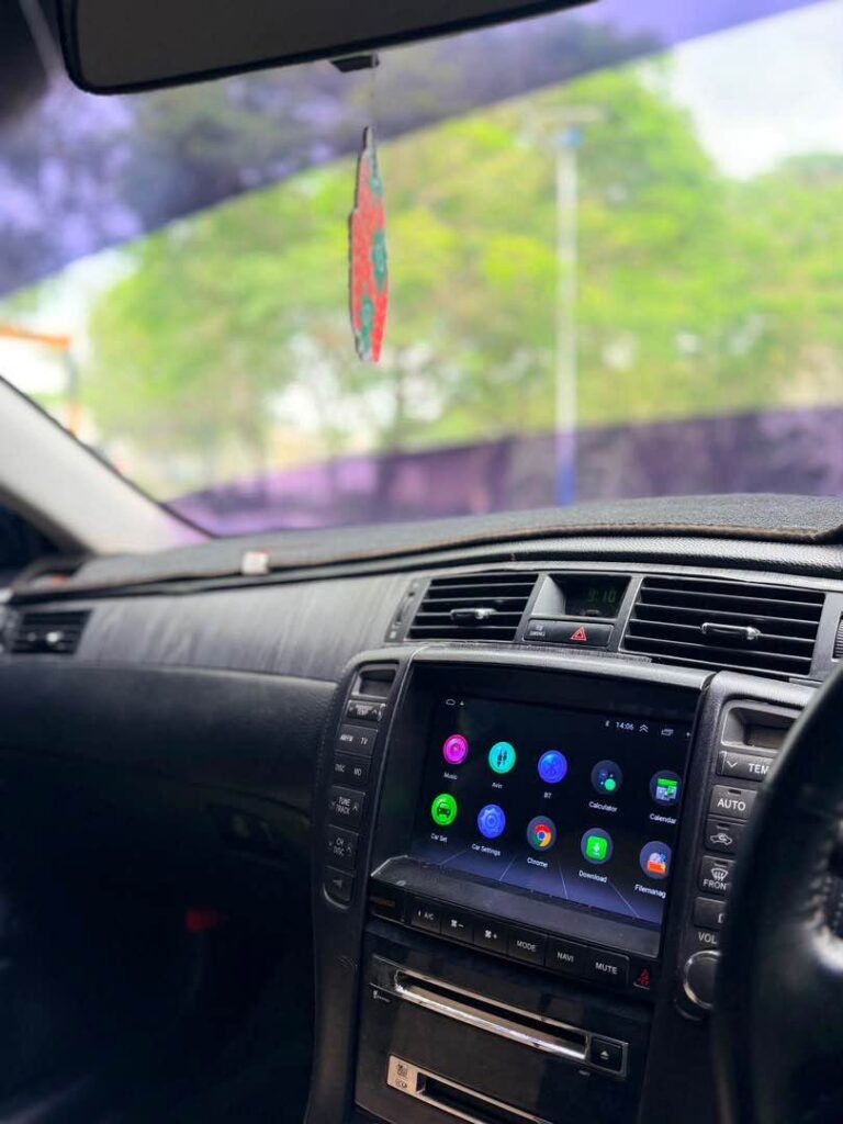 Magari Used Toyota Crown 2005 Dar es Salaam Tanzania