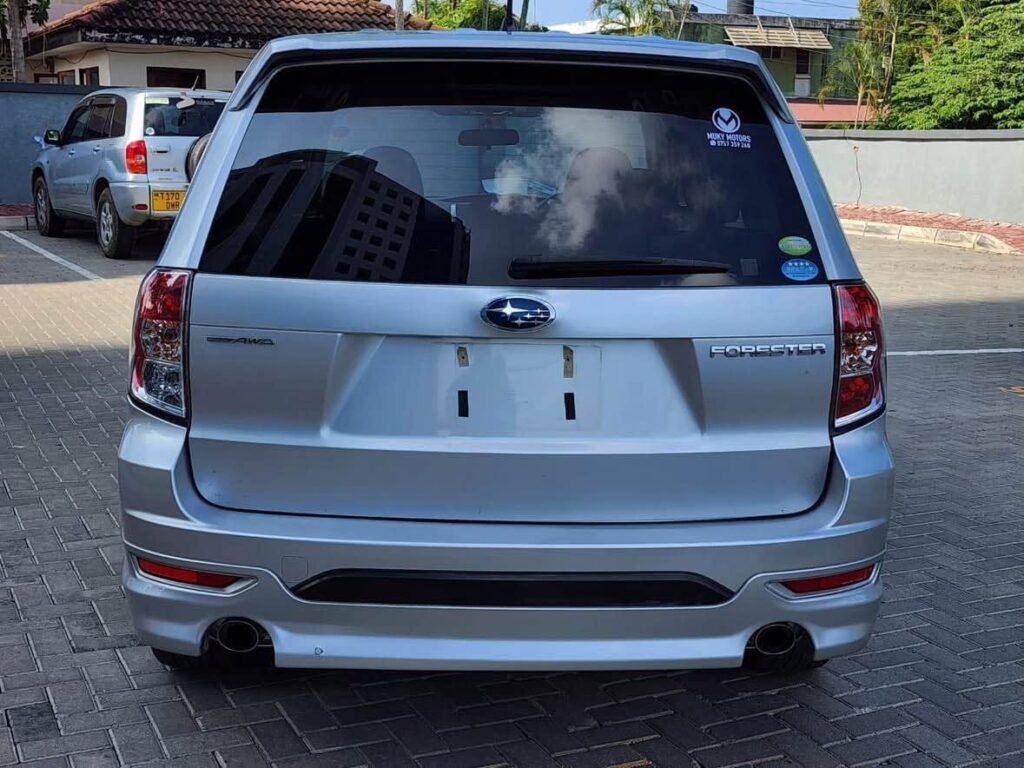 Magari Sokoni Subaru Forester ya Bei Poa 2011
