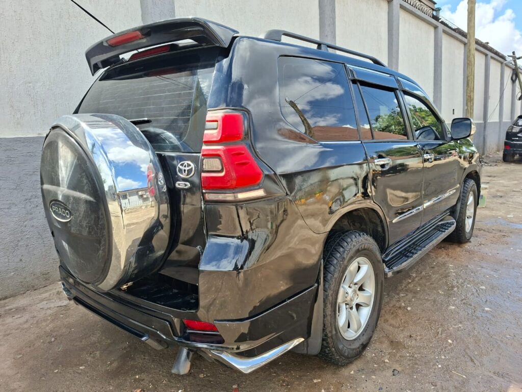 Price Of Toyota Land Cruiser Prado 2006 for Sale in Tanzania