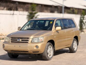 Bei Ya Toyota Kluger 2003 Sokoni Dar es Salaam Tanzania