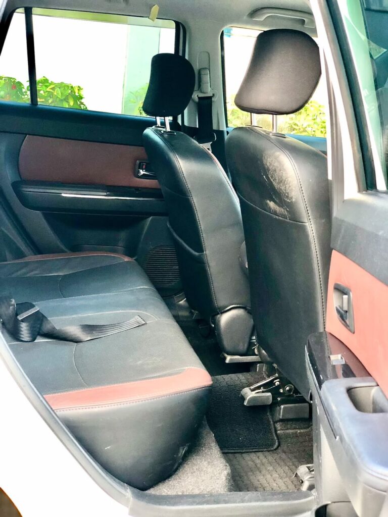 Mazda Verisa bei poa sokoni Dar es Salaam Tanzania