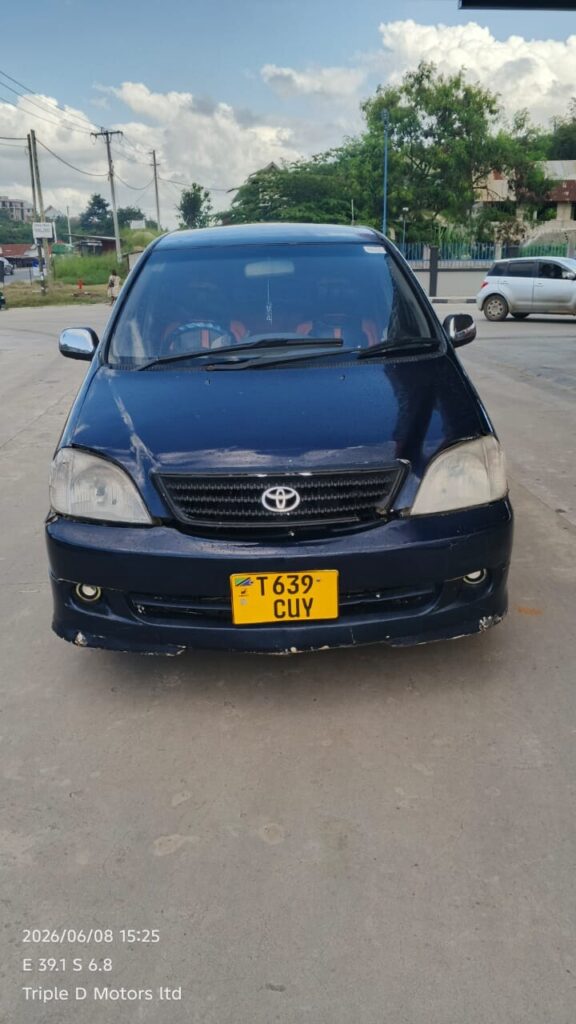 Magari Nadia 2003 lipo Dar es Salaam