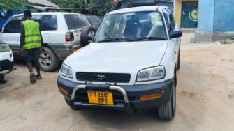 Bei Ya Toyota Rav4 1999 Sokoni Dar es Salaam Tanzania