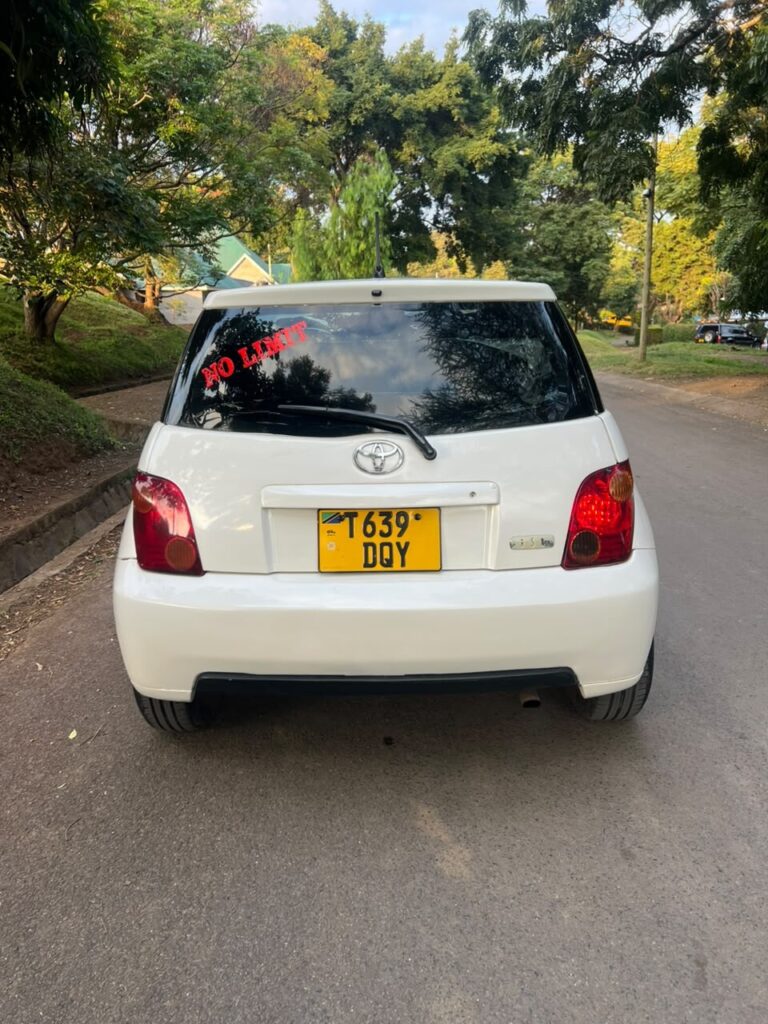 Magari IST 2004 lipo Arusha